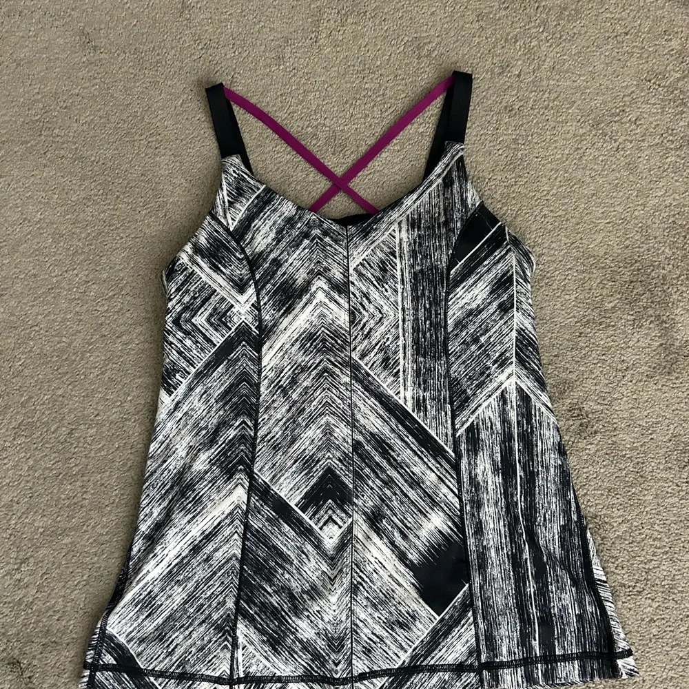 Lululemon Hot To Street Tank Top Heat Wave 10‎
